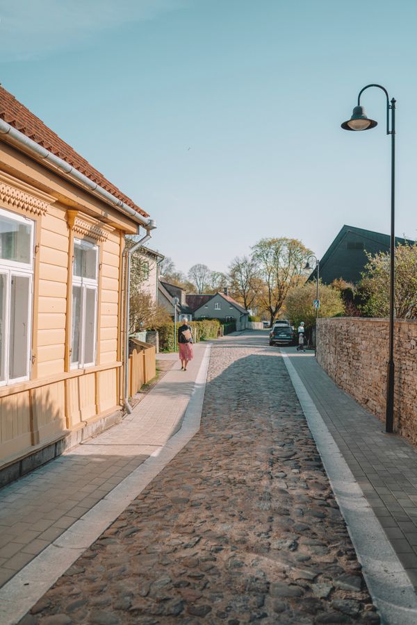 A qui incombe l'entretien du trottoir devant chez soi 